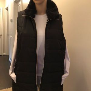 Ladies XL Kensie Puffer Vest with Fur Collar